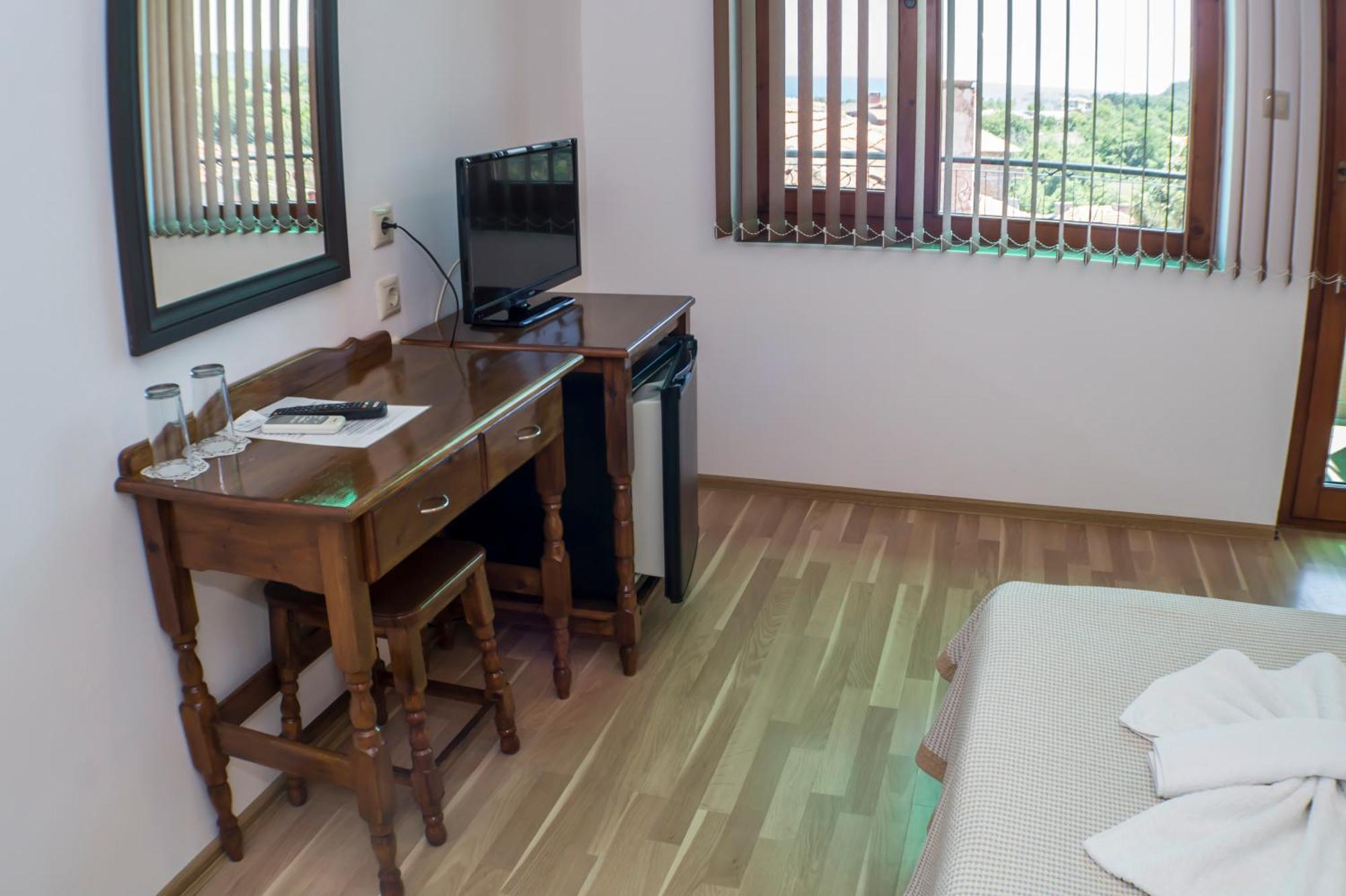 Chrystal Guest House Obzor Rum bild