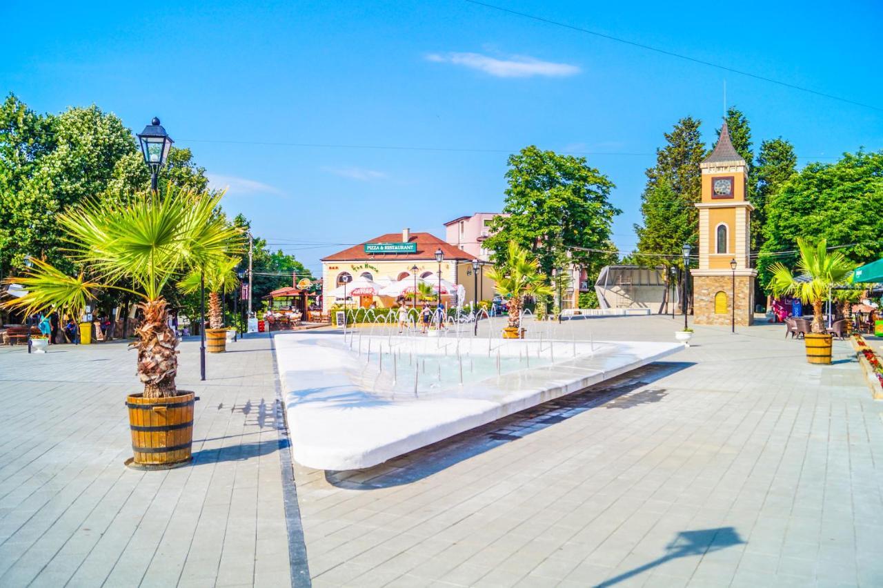 Chrystal Guest House Obzor Exteriör bild