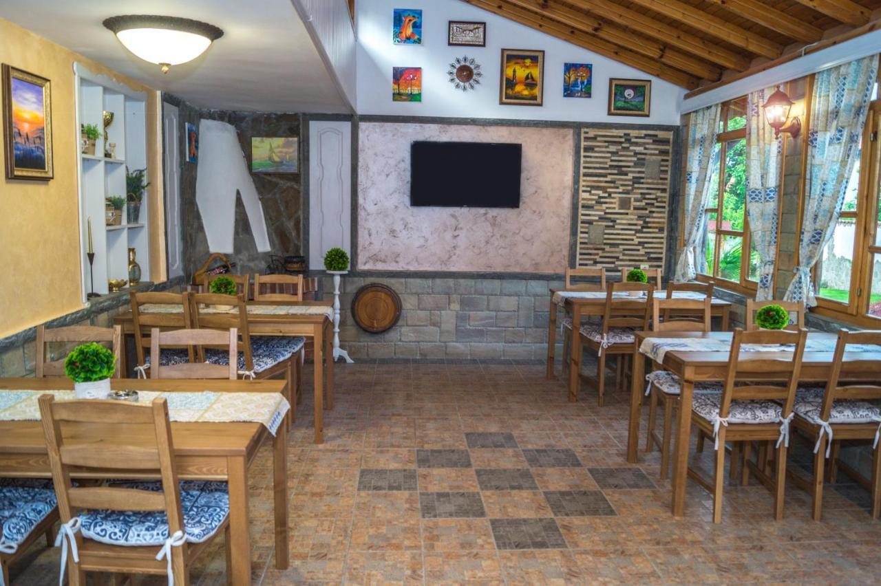 Chrystal Guest House Obzor Exteriör bild
